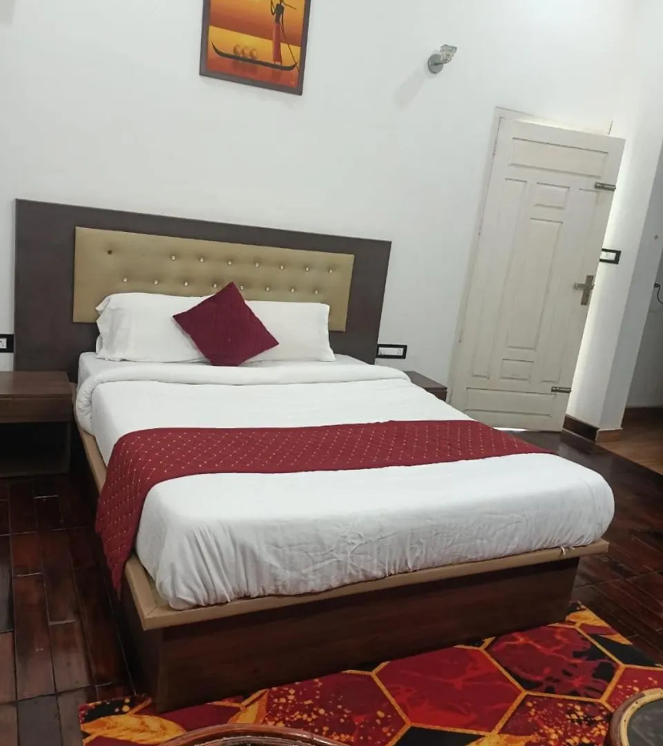 Kudajadri Heritage Pool Homestay Kothamangalam Kotamangalam